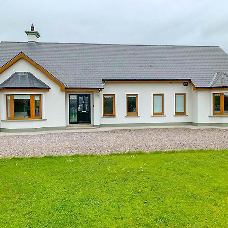 Villa An Ghlaise Bheag à Listowel Extérieur photo